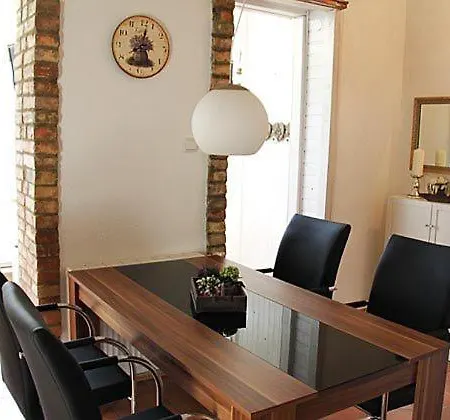 Warnemuende Dustin 12007 *